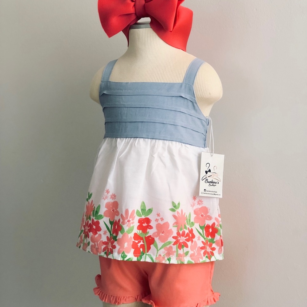 Set of pants and blouse for girls